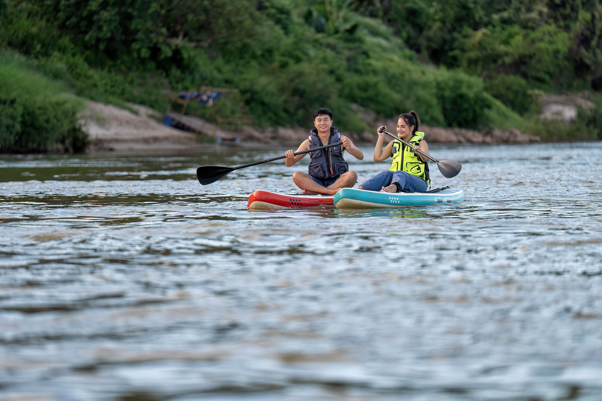 Ilustração lateral esquerda
