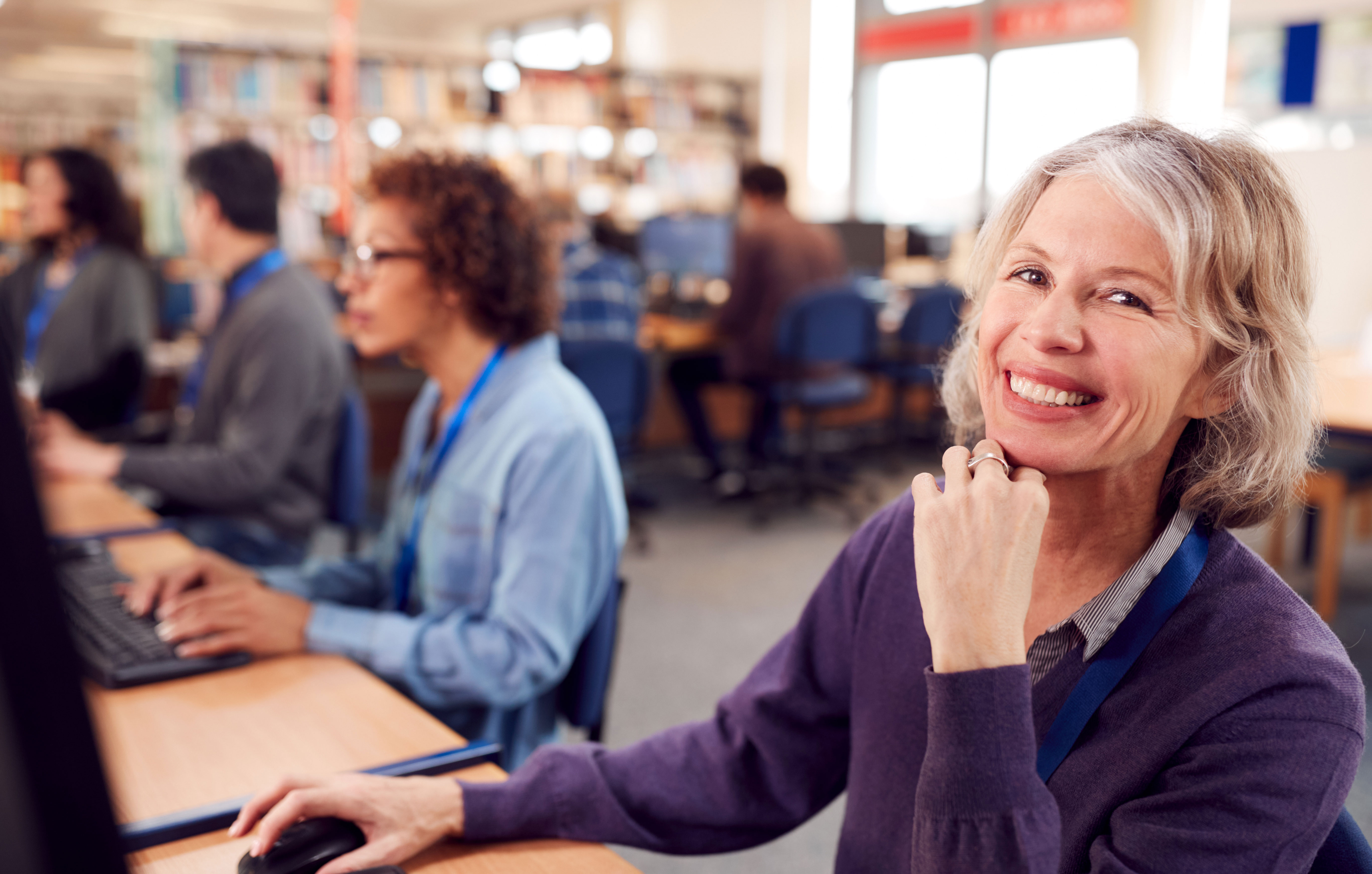 Ilustração lateral esquerda